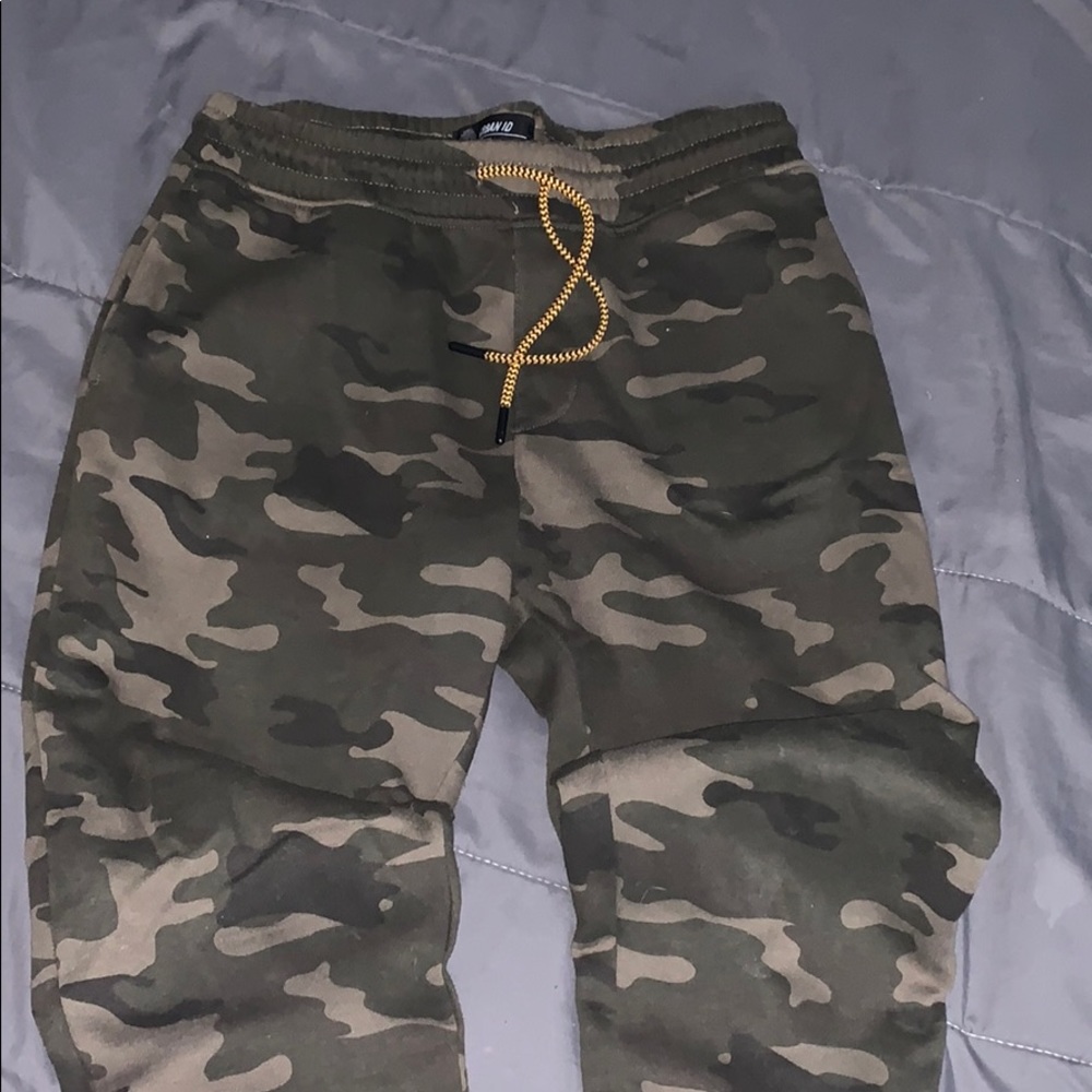 CAMOUFLAGE SWEATPANTS CUFFED URBAN ID